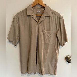 Uniqlo open collar short sleeve shirt